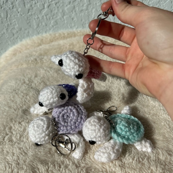 Handmade crochet baby sea turtle keychain hand crochet amigurumi sea turtle - Picture 6 of 7